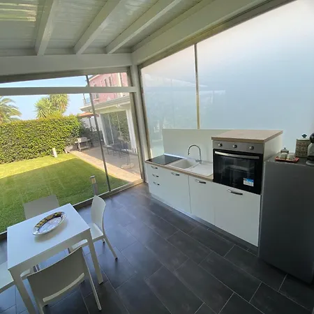 Tropical House Holiday home San Leonardello
