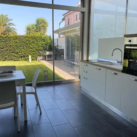 Holiday home Tropical House San Leonardello