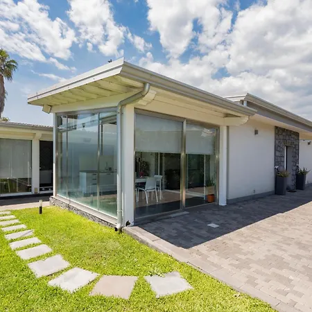 Tropical House San Leonardello